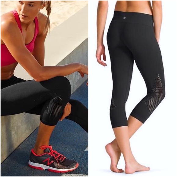 Athleta Pants - Athleta Breakthrough Laser Cut Cropped Leggings